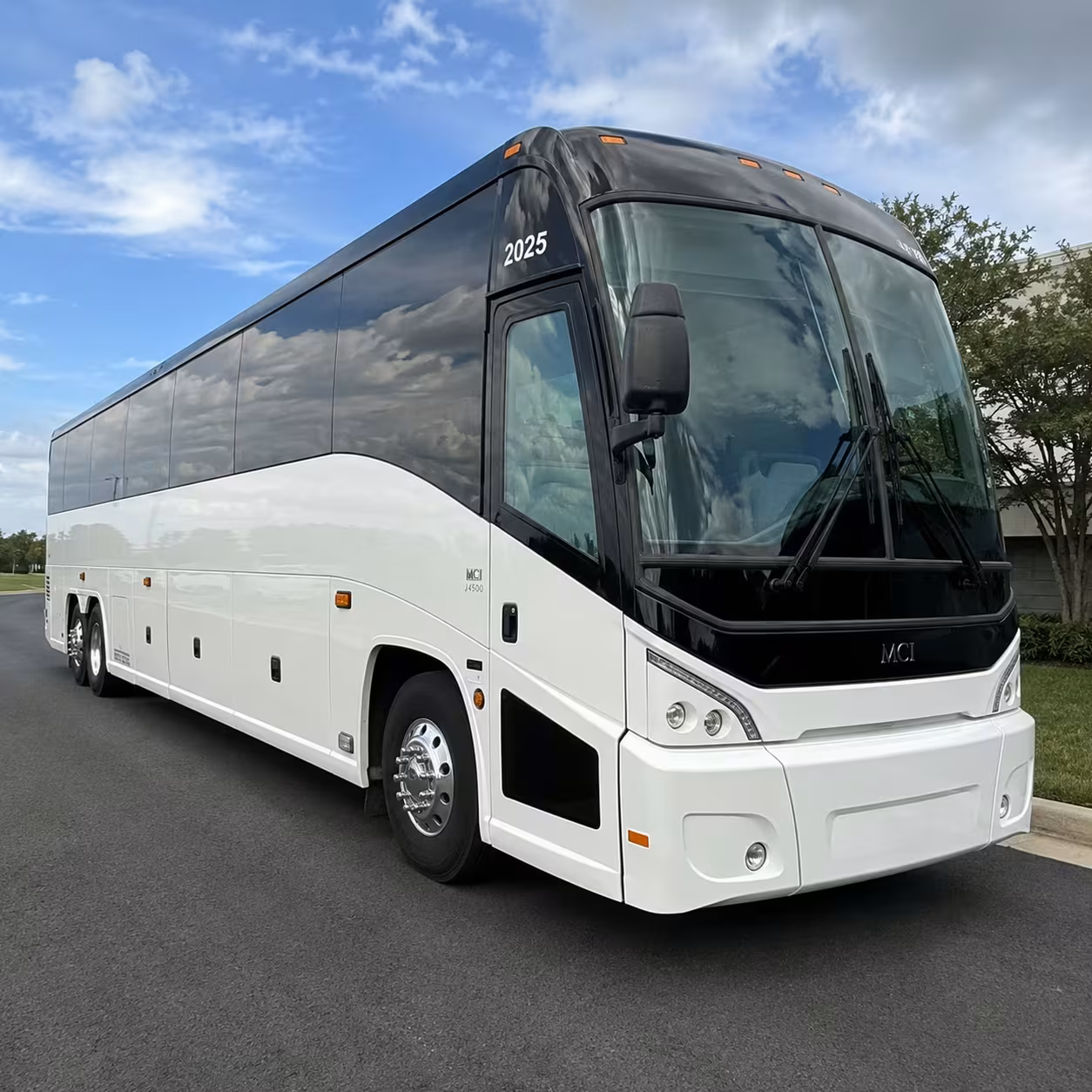 long distance charter bus rentals for west palm beach field trips